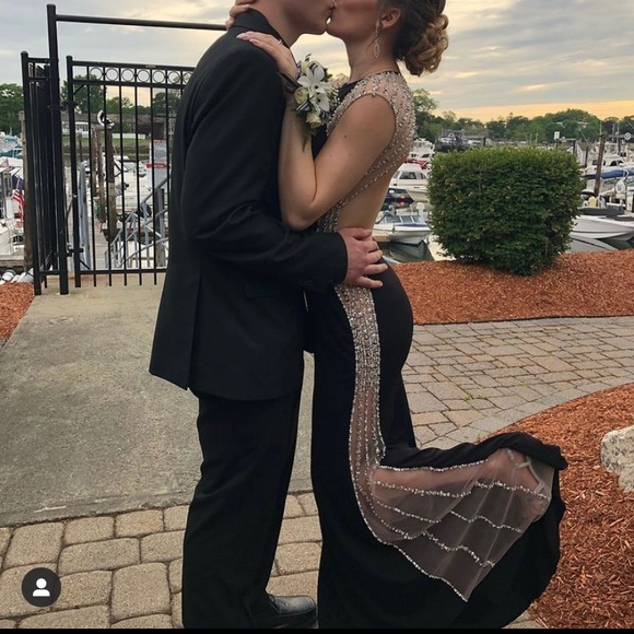 Black and silver jovani prom dress - Picture 2 of 5